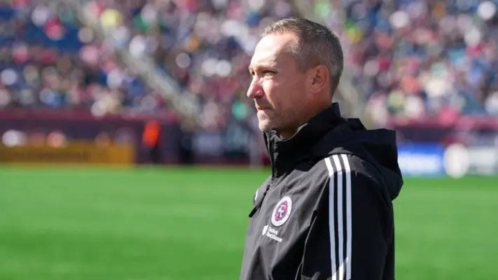 DT de New England afirma que enfrentar a América será el mayor reto del equipo en la temporada
