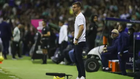 Martín Anselmi tras la victoria ante León: "Estamos para competir"