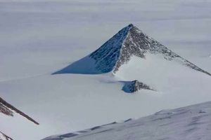 ¿Existe una pirámide egipcia en la Antártida? Aquí te decimos la verdad