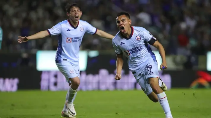 ¡Sufrimiento puro! Cruz Azul, con lo justo, venció a la Fiera y se queda con el liderato