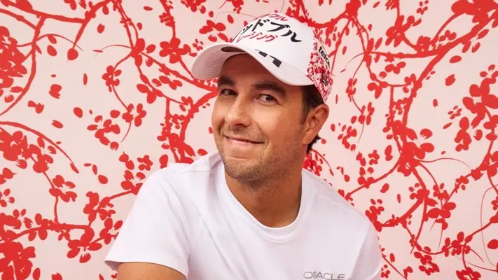 ¡Fiebre mexicana! Gorras de Checo Pérez se agotan en poco tiempo