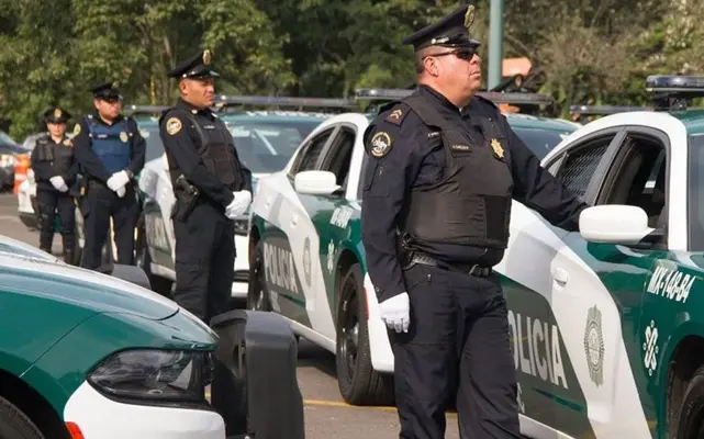Policías son asaltados en Tlatelolco mientras se dirigían a un curso