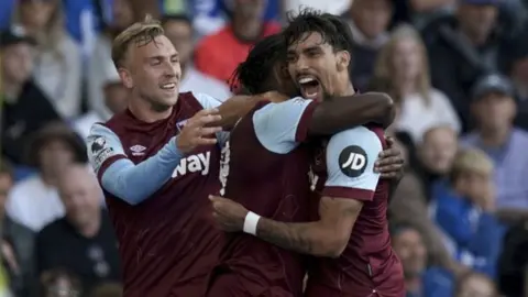 West Ham, con Edson Álvarez, quiere eliminar al Leverkusen de Europa League