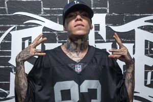 "Santa Fe Klan sorprende con un concierto en pleno vuelo"