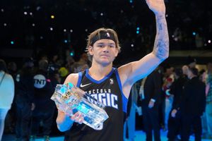 NBA: Mac McClung se coronó en el concurso de clavadas; Damian Lillard defendió su título de triples