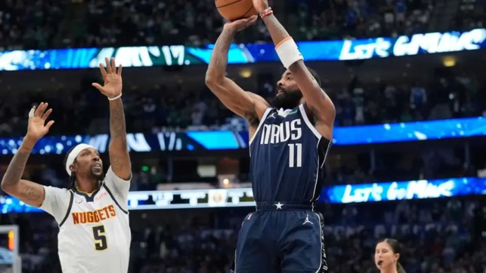 Kyrie Irving le dio agónico triunfo a los Dallas Mavericks contra los Denver Nuggets