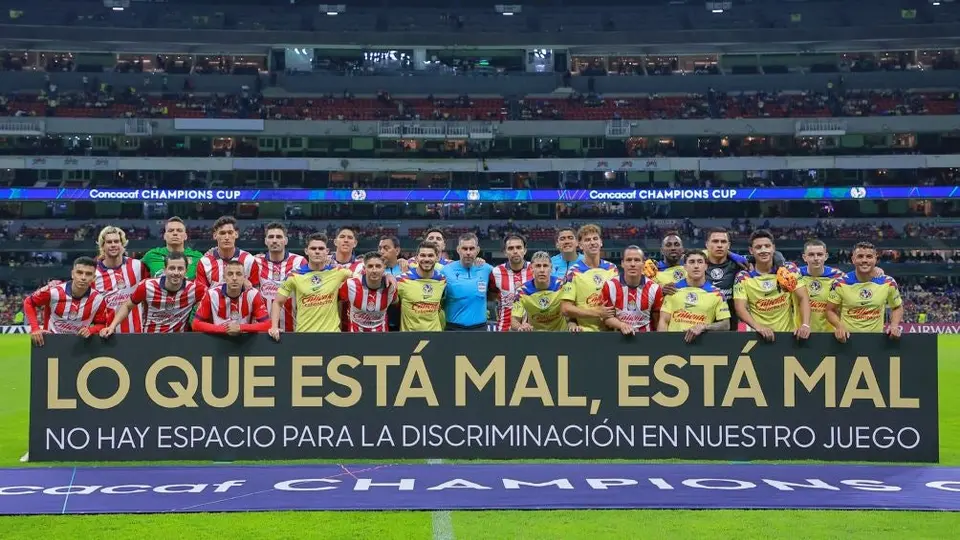 ¡Violencia en el Azteca! Afición de América y Chivas arman bronca tras el Clásico
