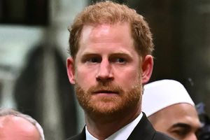 La visita relámpago del Príncipe Harry al Rey Carlos III tras ser diagnosticado con cáncer