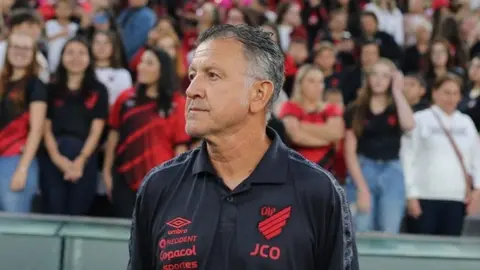 Athletico Paranaense anuncia la salida de Juan Carlos Osorio como su DT