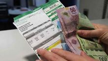 ¿CFE cobrará a mitad de precio el recibo de luz a adultos mayores? Esto sabemos