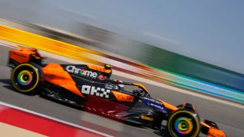 Lando Norris ve a McLaren "muy lejos" de Red Bull y Ferrari