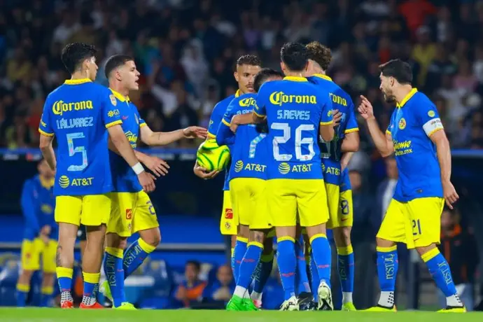 Henry Martin y Brian Rodríguez se encararon en el Clásico Capitalino