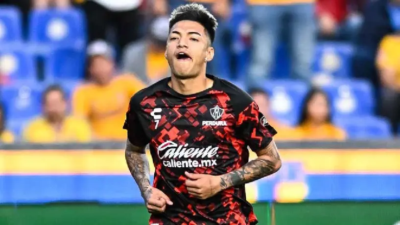 ¡No lo perdonan! Afición de Tigres abuchea a Raymundo Fulgencio previo al partido