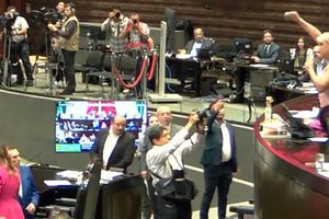 Diputada trans pide no votar por Claudia Ni Xóchitl por olvidar a la comunidad LGBT+