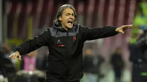Filippo Inzaghi apunta a dejar la Salernitana de Memo Ochoa