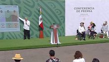 AMLO hizo la mañanera en Mazatlán, antes del eclipse solar
