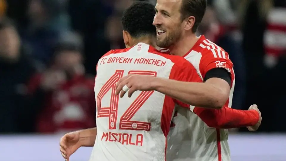 Harry Kane entró al rescate y Bayern finalizó racha de tres derrotas