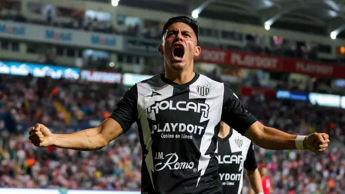 Necaxa vence a Santos en casa y se afianza en los puestos de Liguilla