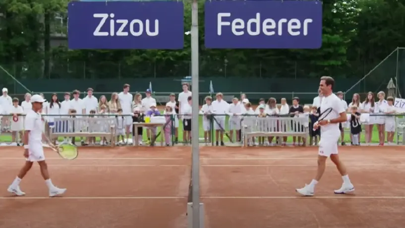 Roger Federer: Cumplió sueño a un niño y lo invitó a jugar tenis a Suiza