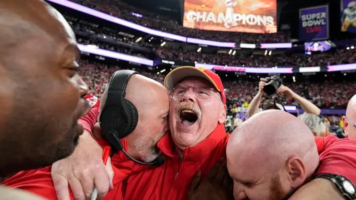 Andy Reid revela cómo diseñó la jugada que le dio el Super Bowl a los Chiefs