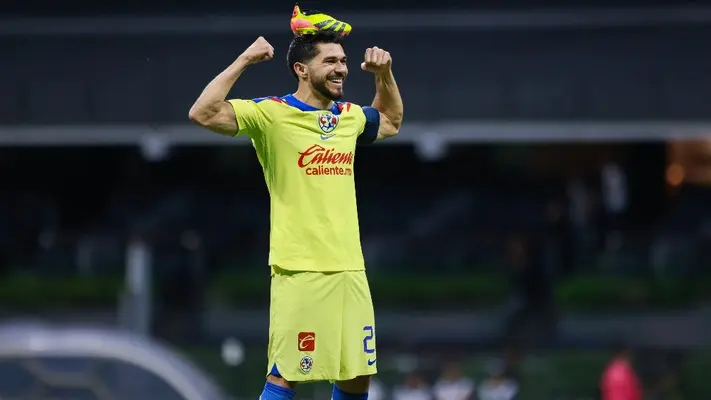 Henry Martín igualó récord de Salvador Cabañas en América y emuló su festejo
