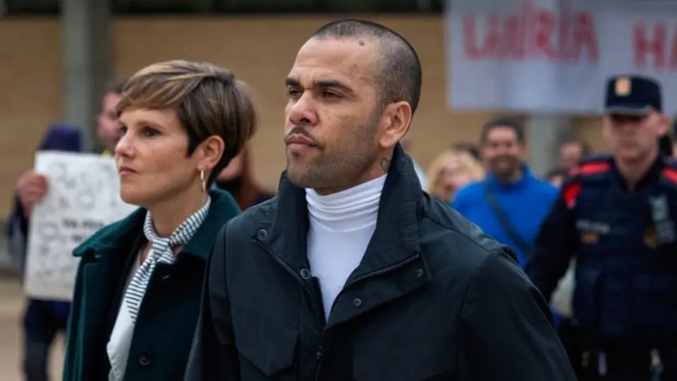 Dani Alves dio sus primeras declaraciones tras dictarse su libertad condicional