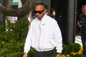 Lewis Hamilton afirma que le 'robaron' el campeonato de la F1 en Abu Dhabi en 2021