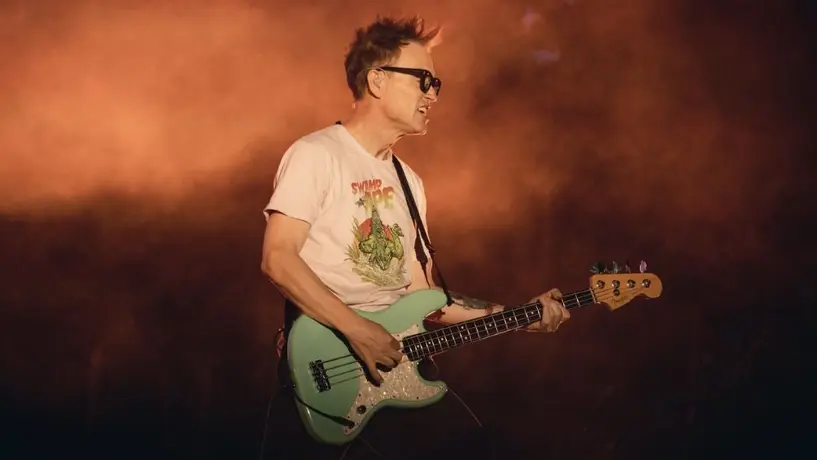 Mark Hoppus, de Blink-182, se burla de Francia durante su show en Argentina