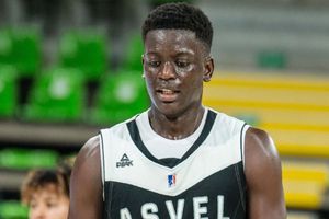 ¡Increíble!: Hombre se hizo pasar por exjugador de basquetbol del Real Madrid para robar un auto