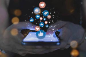 Florida prohíbe el uso de redes sociales a menores de 14 años