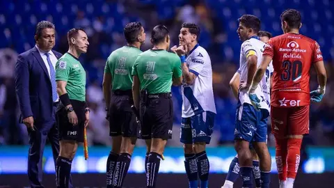 ¿Era penal? Comisión de árbitros revela error arbitral en el Puebla vs Tigres