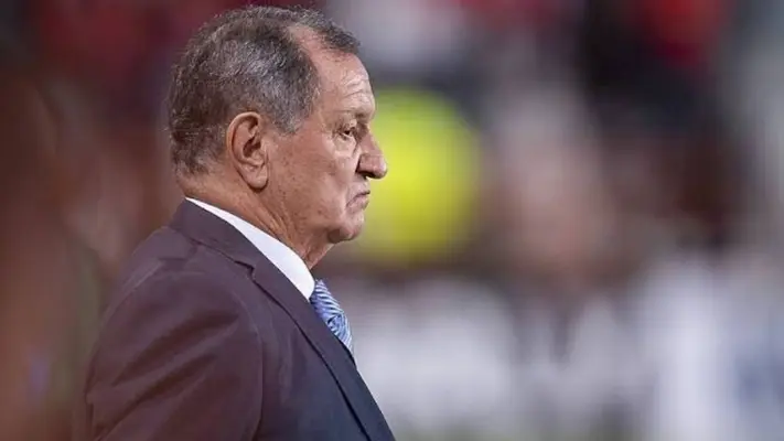 Enrique Meza se encuentra delicado de salud y recibe mensaje de apoyo de Cruz Azul