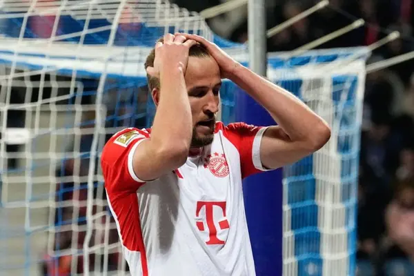 ¡Mal y de malas! Estatua de Harry Kane lleva años guardada