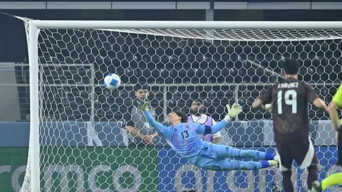 Oswaldo Sánchez señala error de Memo Ochoa en gol de Tyler Adams: 'Su posición no es correcta'