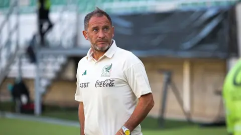 Andrés Lillini respalda a Emilio Lara tras 'errores' ante Argentina Sub 23
