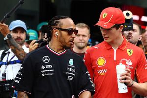 Lewis Hamilton elogió a Ollie Bearman tras GP de Arabia Saudita: "Una futura estrella"