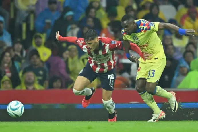 ¿Cuándo fue la última vez que América y Chivas chocaron en eliminatoria de torneo internacional?