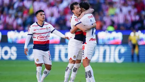 ¡Sorpresa en el Hidalgo! Chivas vence a Pachuca con autogol que vale tres puntos
