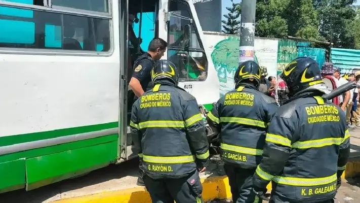 Carambola en Ermita Iztapalapa CDMX deja 11 lesionados; 4 menores de edad