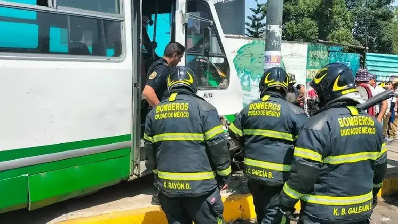 Carambola en Ermita Iztapalapa CDMX deja 11 lesionados; 4 menores de edad