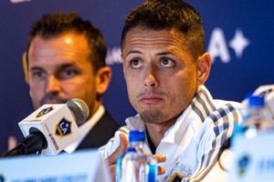 Chicharito aclaró sus polémicas: ‘Le pido perdón al niño y a su familia’