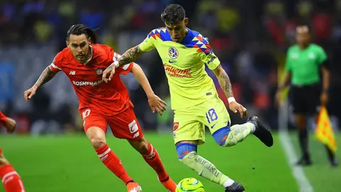¿Robo? David Faitelson insinúa en redes sociales que el arbitraje no le marcó un penal claro a Toluca
