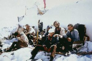 Sobreviviente de Los Andes dice que comerse los cuerpos de los pasajeros muertos fue una “decisión fácil”