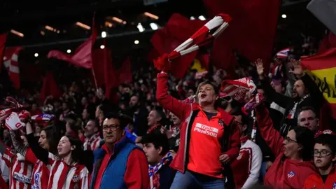 Afición de Atlético de Madrid entonó cánticos racistas contra Vinicius Jr en Champions League