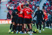 Mallorca y Javier Aguirre se aferran a primera y vencen al Granada con gol en últimos minutos