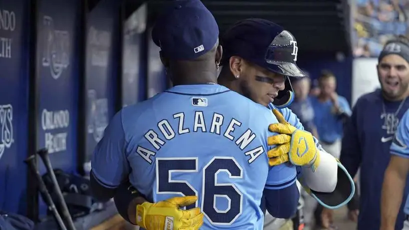 Randy Arozarena e Isaac Paredes conectaron cuadrangulares en derrota ante los Blue Jays