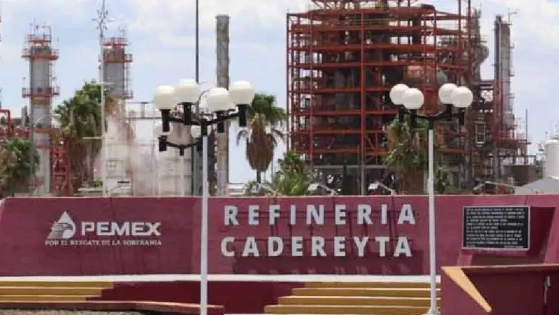Clausuran refinería de Pemex en Cadereyta, Nuevo León