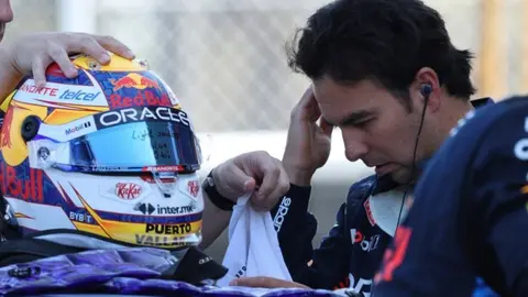 ¿Renueva con Red Bull? Checo Pérez 'enloquece' las redes con misterioso mensaje