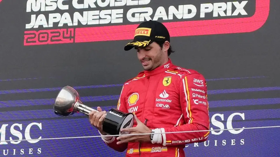 Carlos Sainz, el elegido de Mercedes para sustituir a Lewis Hamilton en 2025