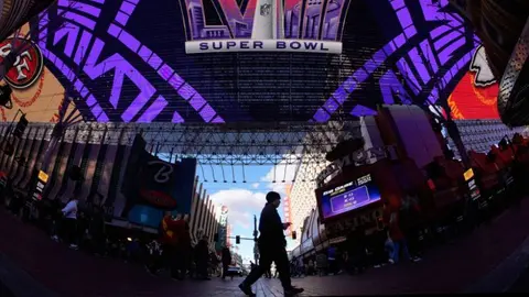 Super Bowl 58: 49ers vs Chiefs, un juego lleno de luces y pecado